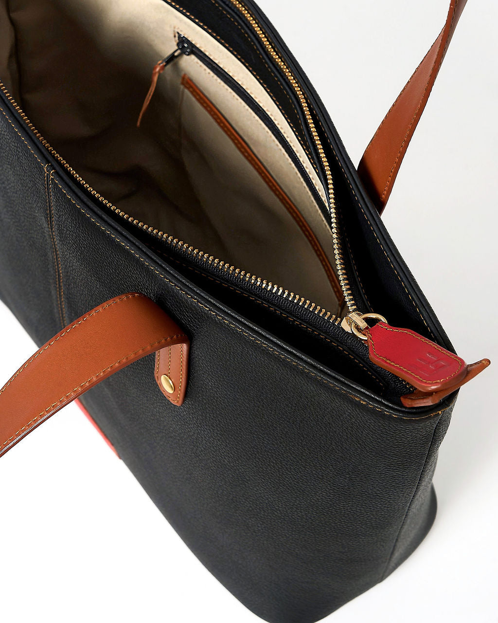 Jeannette — Bolso tote de cuero con cremallera negro con tan